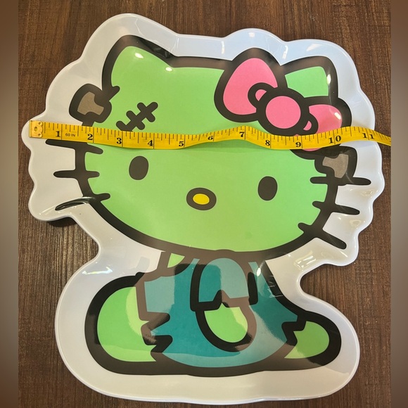 Hello Kitty Frankenstein Plate - Picture 3 of 3